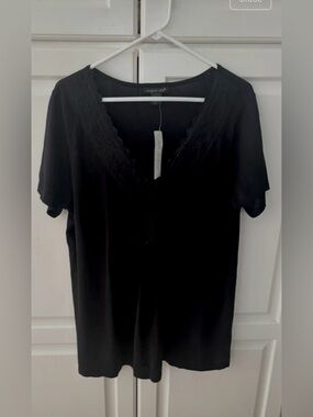 NWT August Silk Black Short Sleeve Lace Trim V-Neck Top - Size 1X
